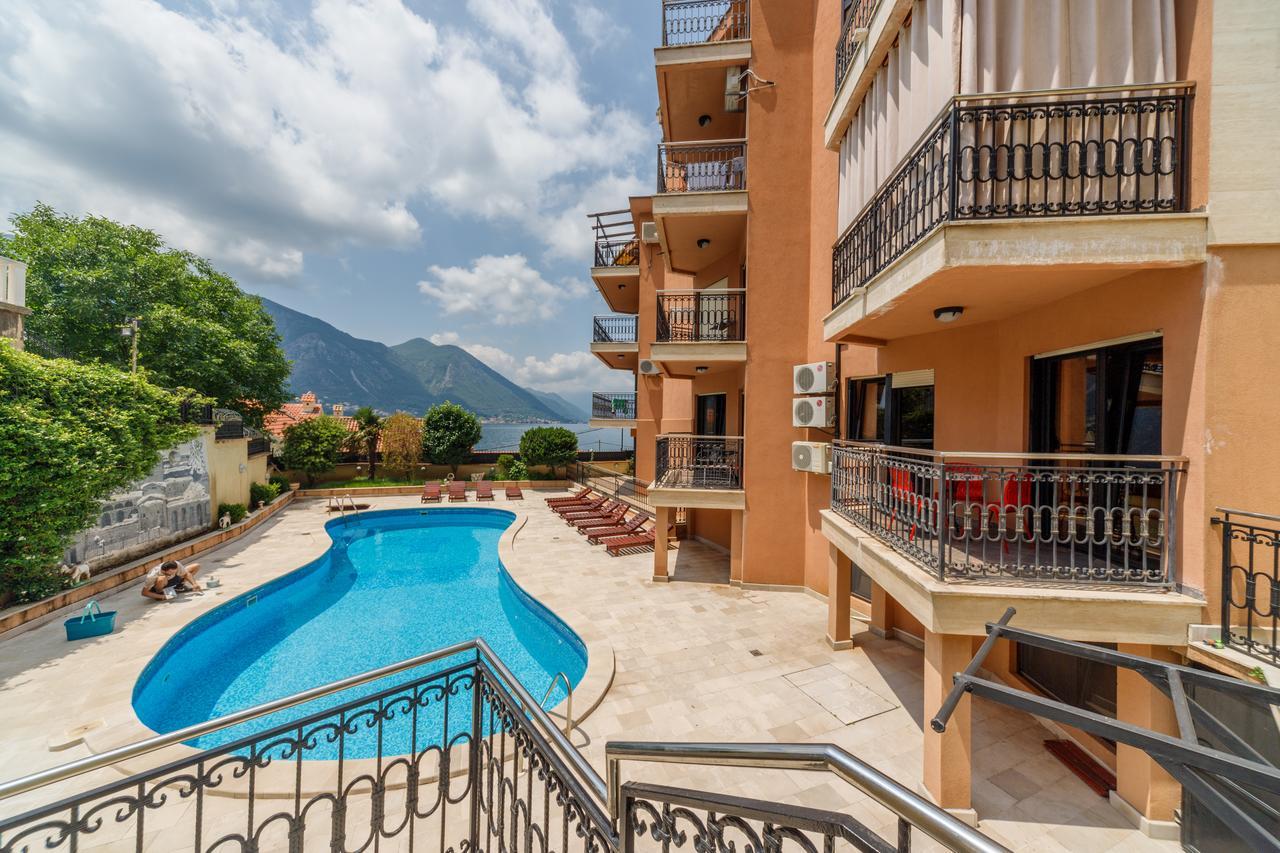 Apartments Coral Kotor Eksteriør billede