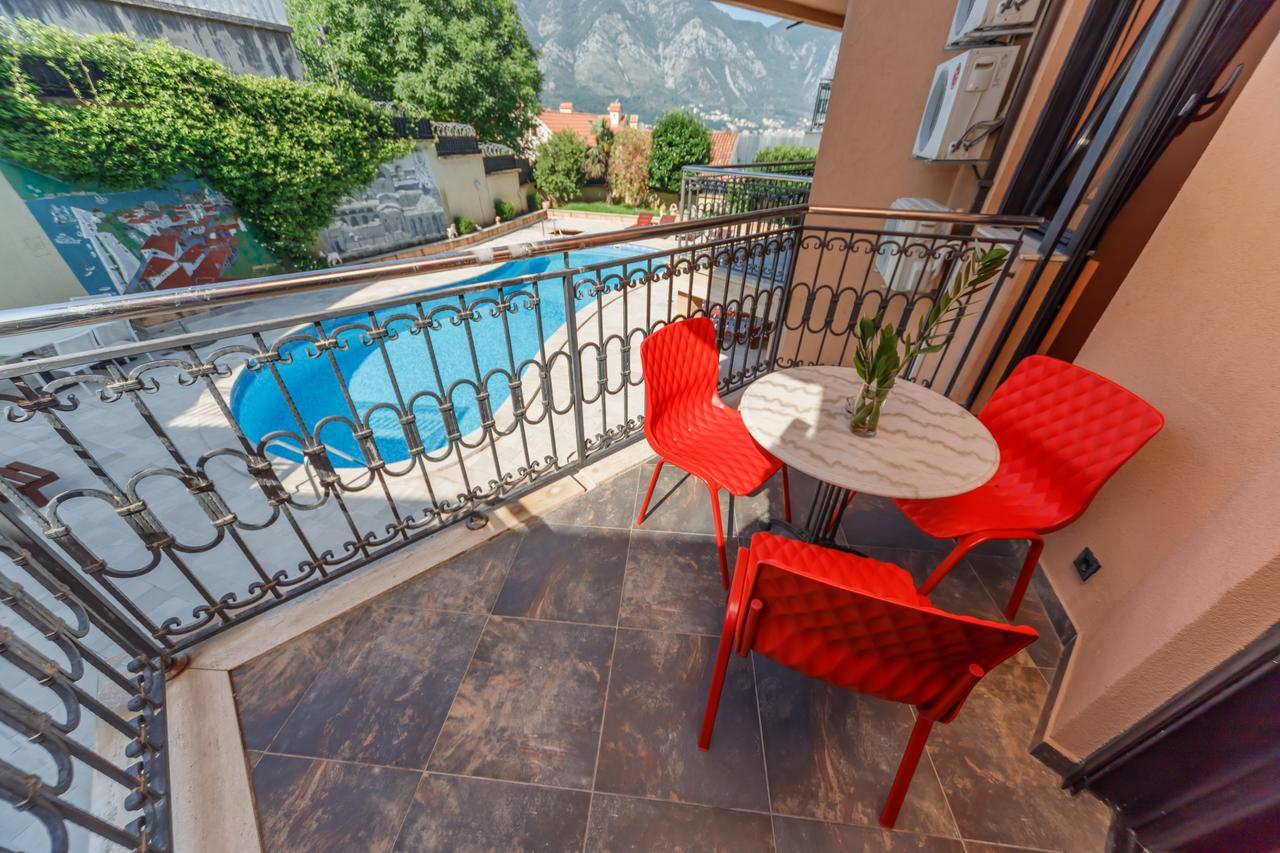 Apartments Coral Kotor Eksteriør billede