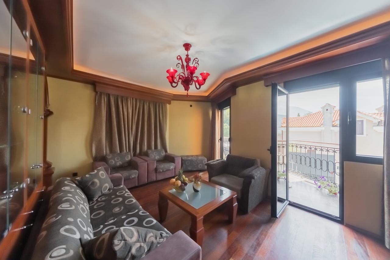 Apartments Coral Kotor Eksteriør billede
